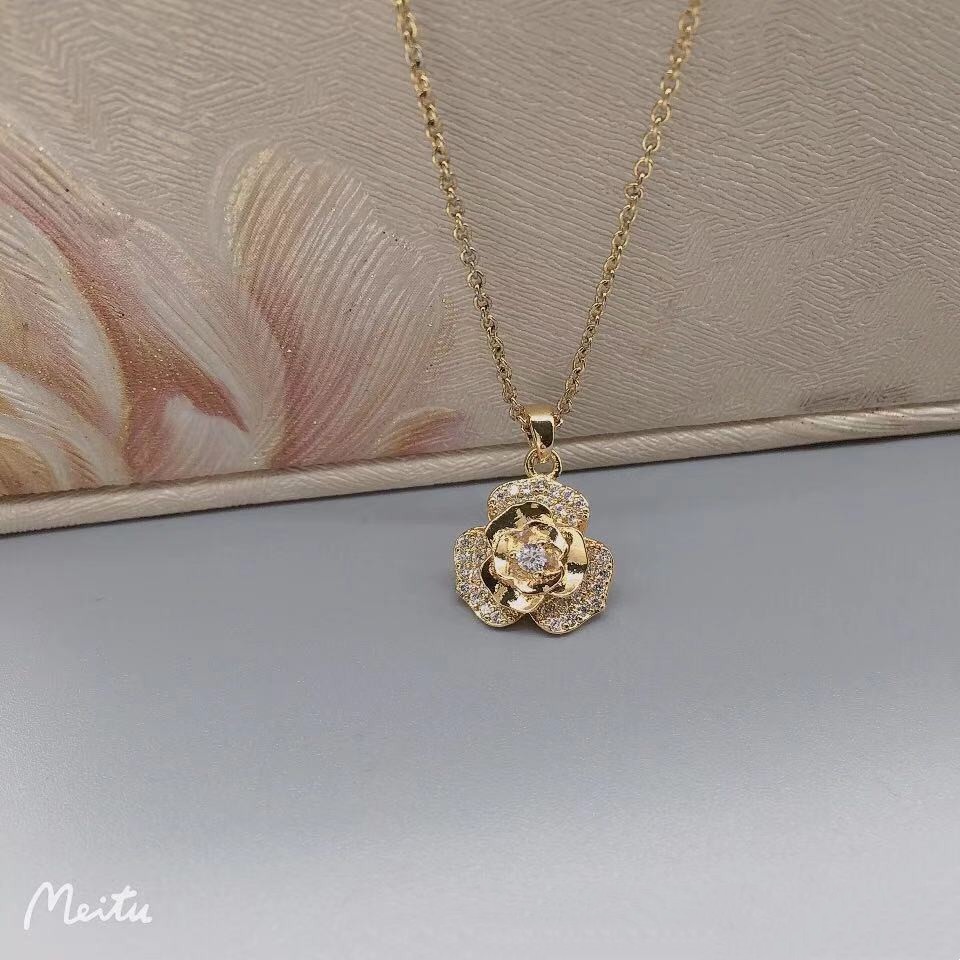 [Không đen gỉ] Dây chuyền thép titan mạ vàng mặt hoa hồng vàng TB547