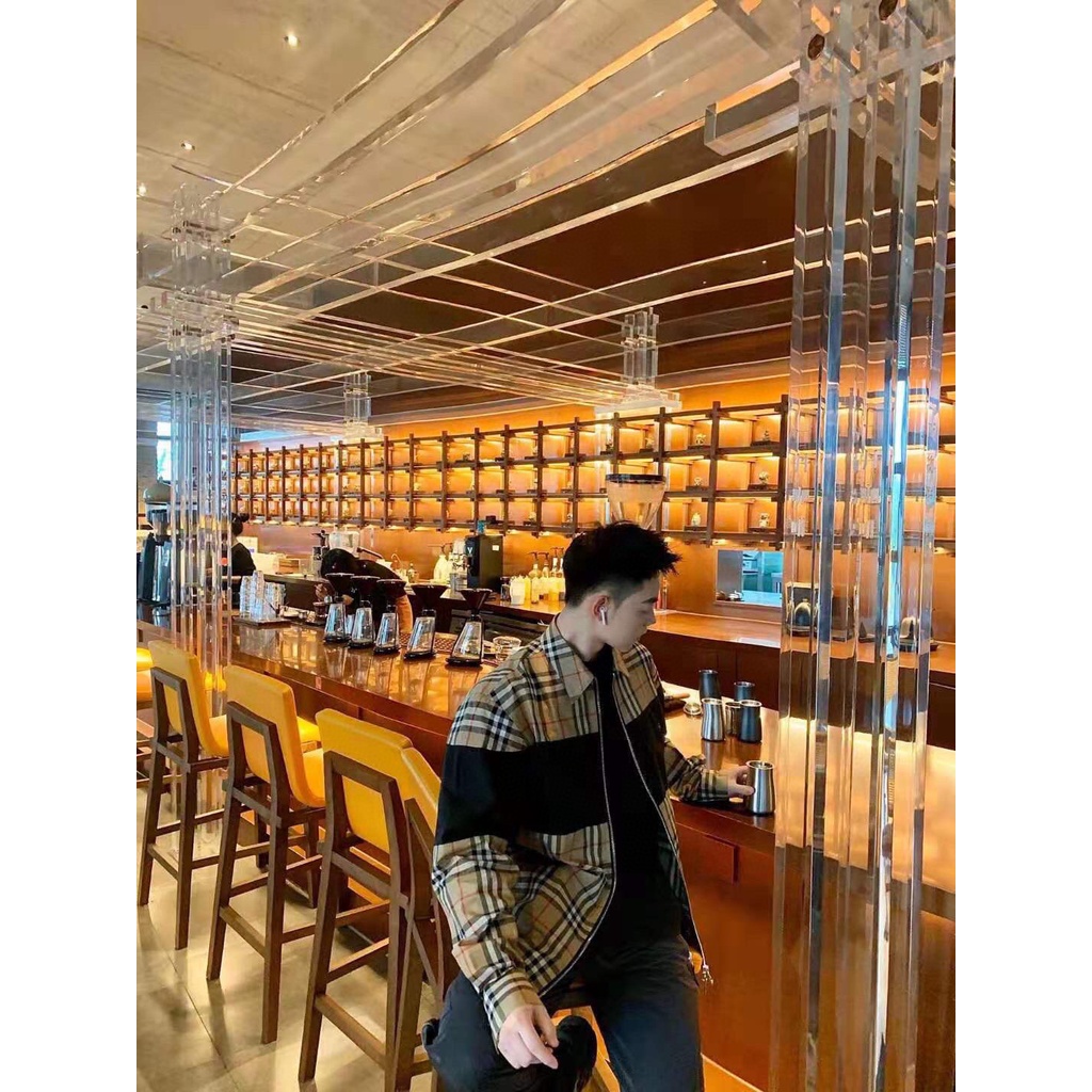 Áo khoác nam cao cấp Burberry BBR thiết kế trẻ trung và cá tính với phong cách năng động