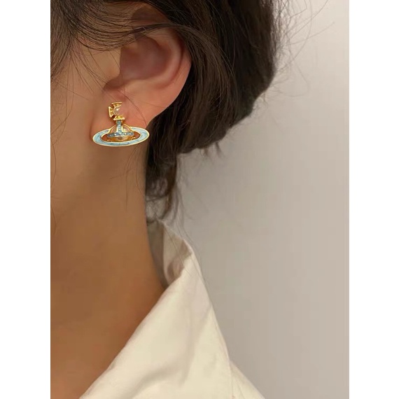 Khuyên Tai Tròn Khắc Chữ Vivienne Westwood Bằng Thép Titan Thời Trang Cho Nữ