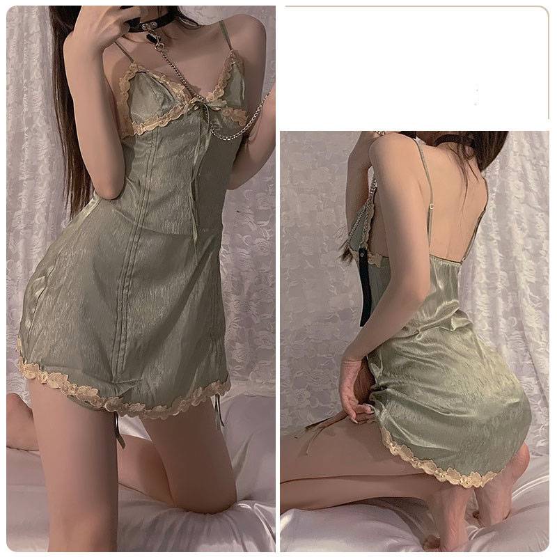 Bộ đồ ngủ hai dây phối ren cổ chữ V xẻ sâu gợi cảm cho nữ