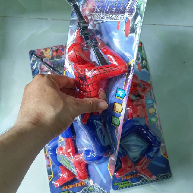 Đồ chơi người nhện đội trưởng Mỹ Siêu nhân bò bắn súng.