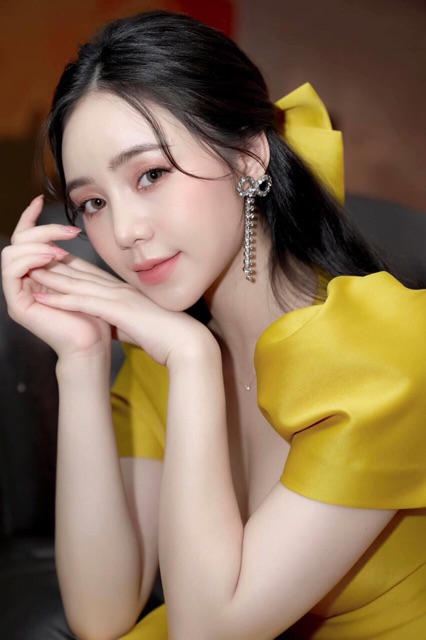 ẢNH VÀ VIDEO thật 1000% ĐẦM XOÈ TAY PHỒNG KHOÉT NGỰC _KÈM NƠ CÁI TÓC