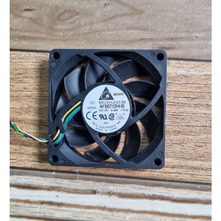 Quạt DC 12V  0.40A-0.50A 7cm