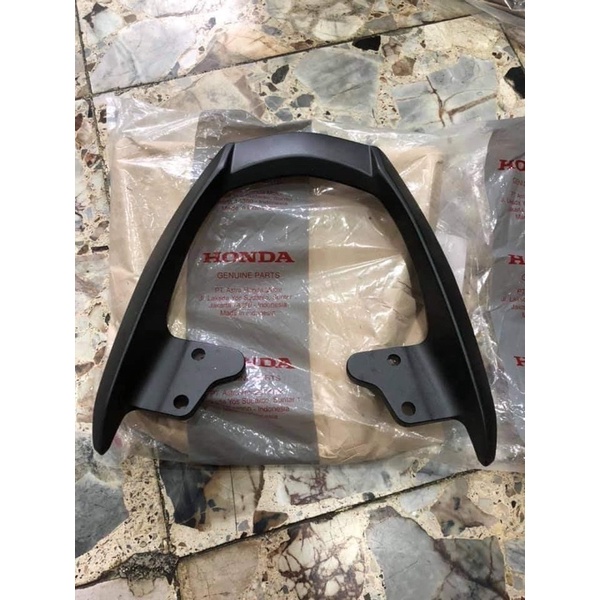 cảng sau , tay dắt sonic