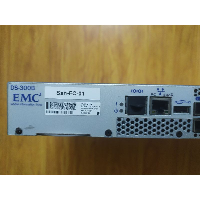 Switch quang 24 cổng SFP (Tặng kèm 16 sfp 8Gb). Module Quang Brocade SFP 8Gb SW