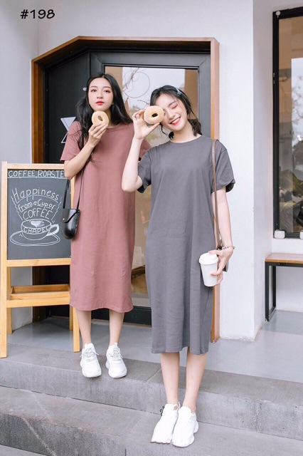 Đầm suông đơn giản