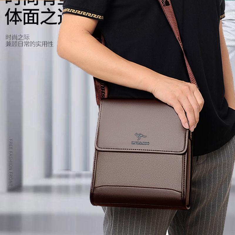 Túi đeo vai bằng da mềm thời trang sành điệu cho nam | BigBuy360 - bigbuy360.vn