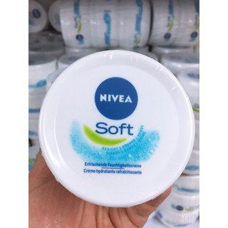 Kem dưỡng ẩm chống khô da nứt nẻ Nivea Soft của đức