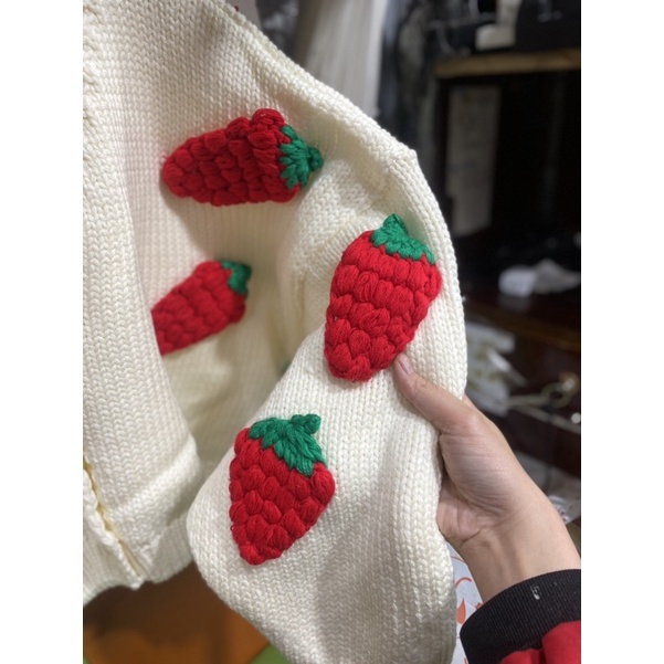 Hình thật- Áo Len Móc Dâu - Móc Hoa Dày Dặn