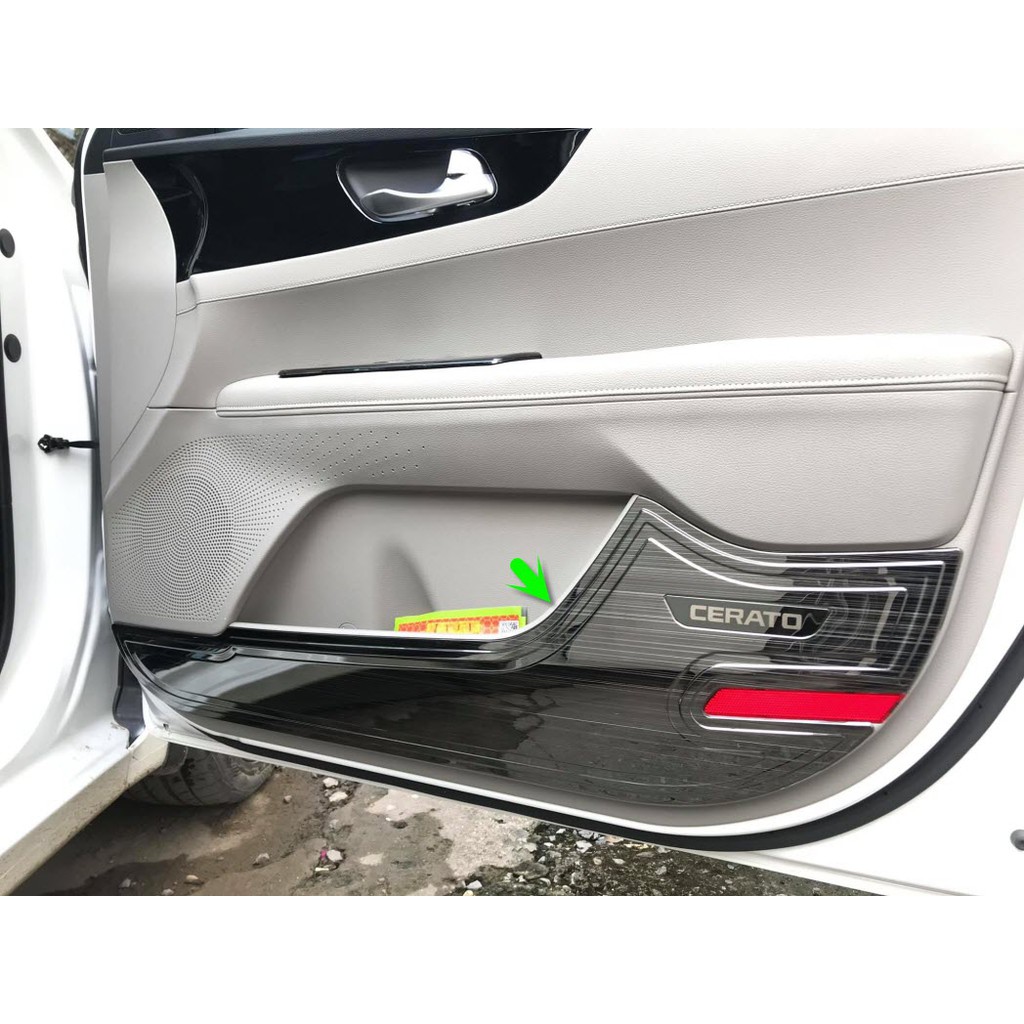 Ốp chống xước tapi cánh cửa Kia Cerato 2019, 2020, 2021