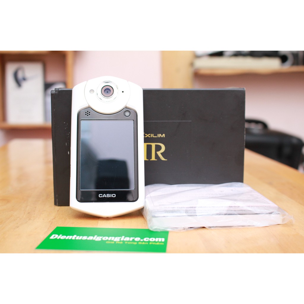 Máy ảnh Casio Exilim EX-TR50