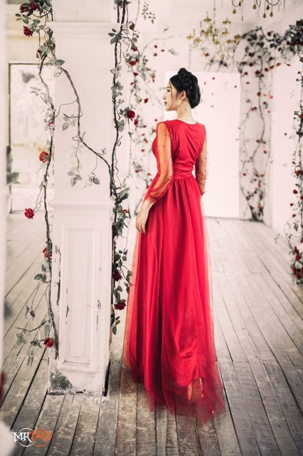 Đầm lưới lệch vai phối kim tuyến đính cườm ( ẢNH VÀ VIDEO THẬT )