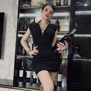 Đầm body nhún eo cổ V có đệm cầu vai