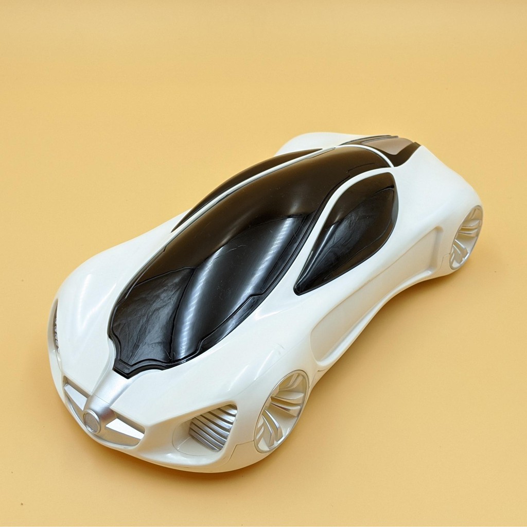 Siêu xe nhào lộn 360 độ điều khiển bằng vô lăng