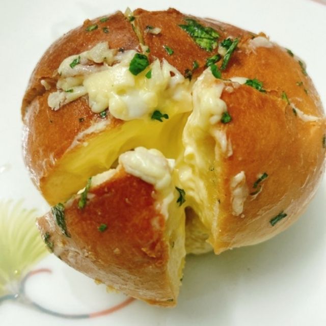 Bánh mì bơ tỏi 200g 35k