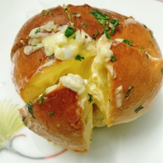 Bánh mì bơ tỏi 200g 35k