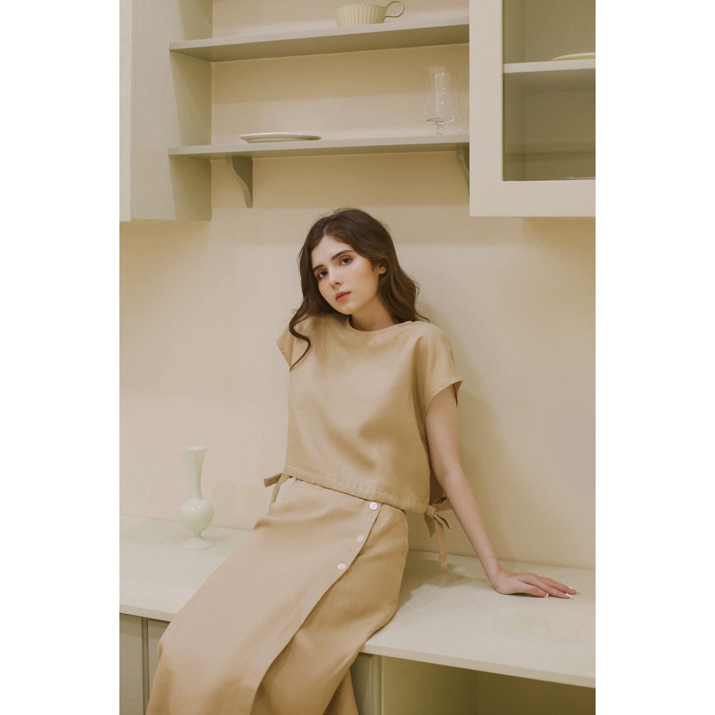 Happy Zoo - Áo crop linen nơ eo ( 2 màu ) | BigBuy360 - bigbuy360.vn