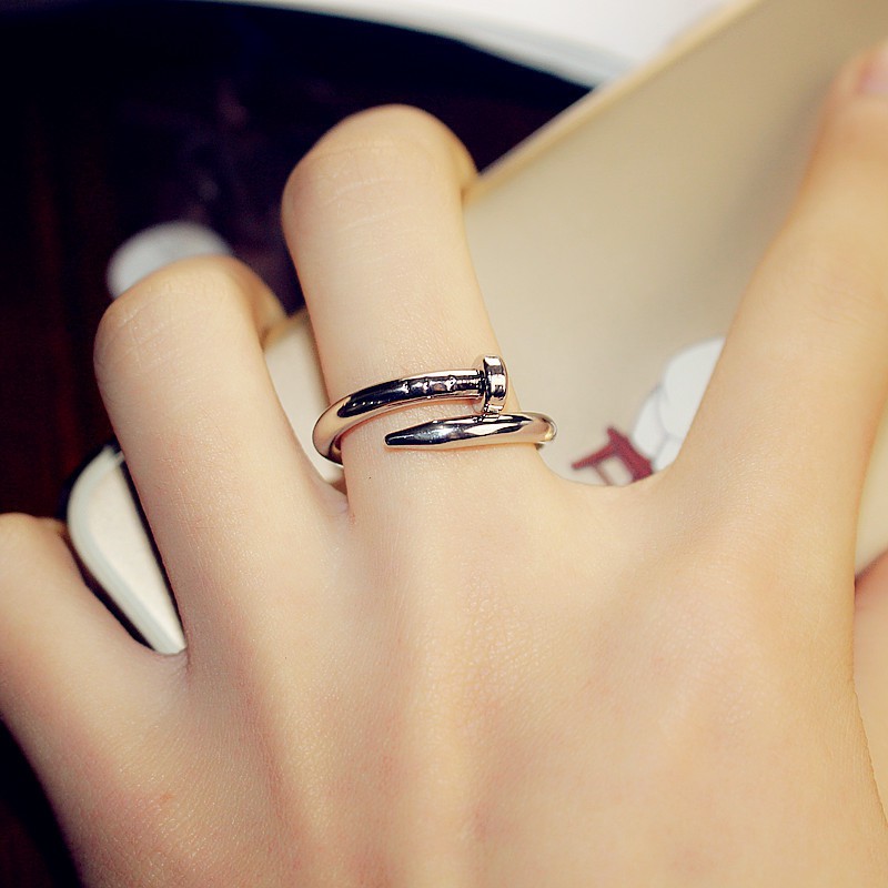 Nhẫn unisex hình đinh nhiều màu