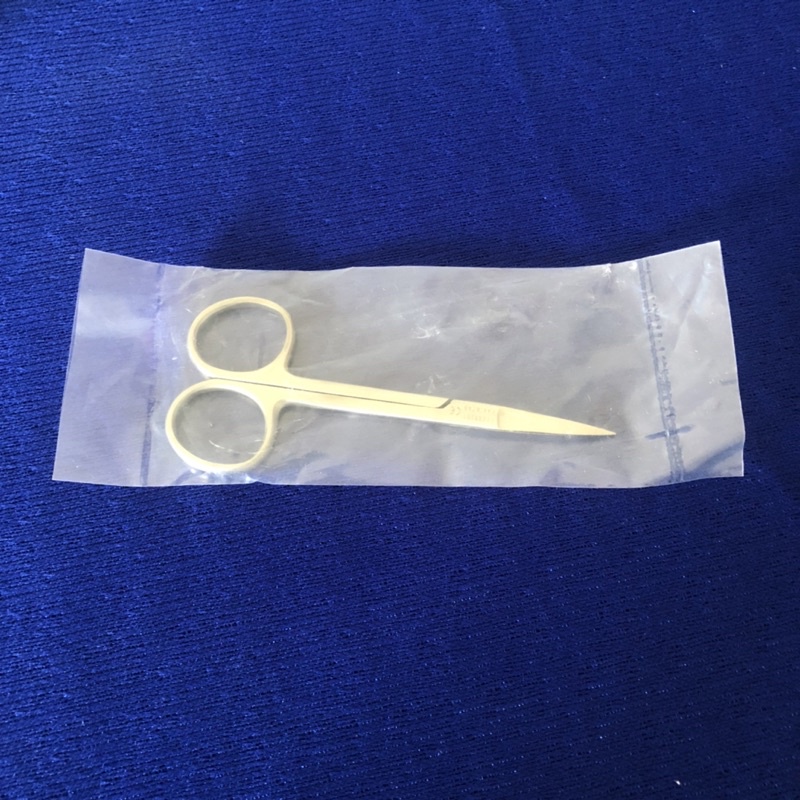 Kéo nhọn y tế 10cm