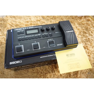 Phơ bàn Guitar điện Boss GT1  Bản thu nhỏ của Boss GT100