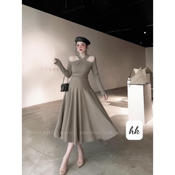 VÁY ĐẦM LEN DÁNG XOÈ KHOÉT VAI