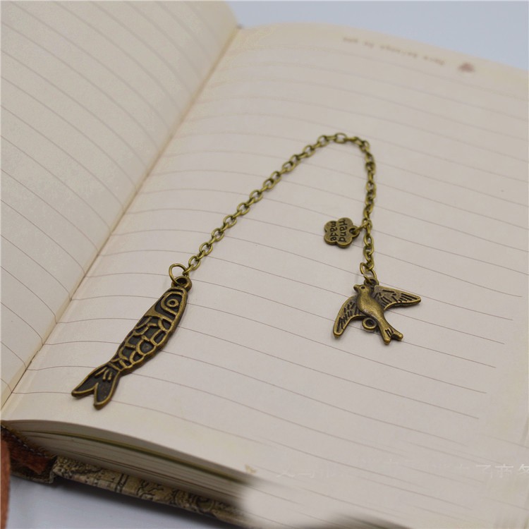 Đánh dấu trang kim loại dễ thương