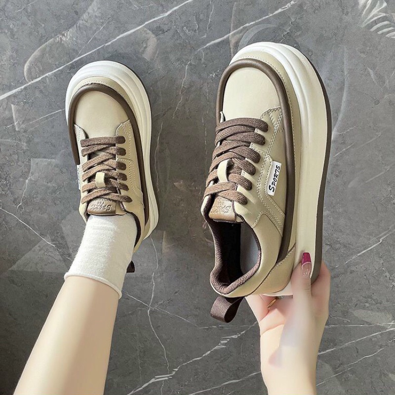 GIÀY THỂ THAO BÁNH MÌ ĐẾ CAO 4CM DA MỀM