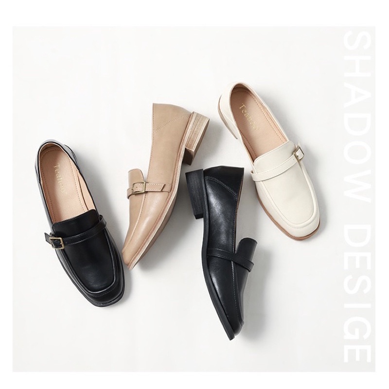 Giày loafer da mềm gắn khuy vuông