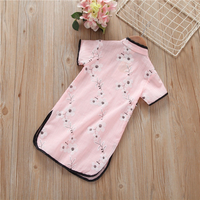 Sườn xám in họa tiết hoa xinh xắn cho bé gái-Sườn xám hoạ tiết hoa phong cách truyền thống cho bé