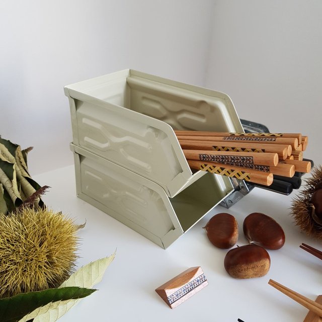Khay đựng đồ văn phòng mini Sa Maison, Chất liệu thép tráng, Kích thước 10x7.5x16cm