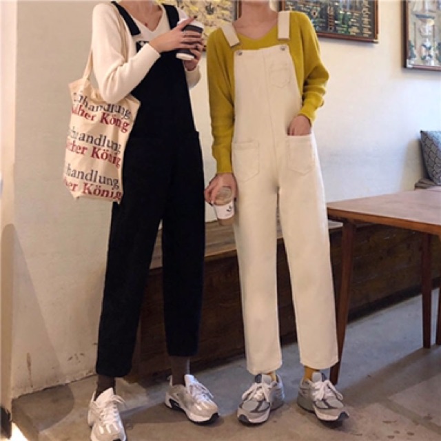 Quần yếm bò jeans Ulzzang màu đen trắng / yếm jeans ống suông Ulzzang | BigBuy360 - bigbuy360.vn