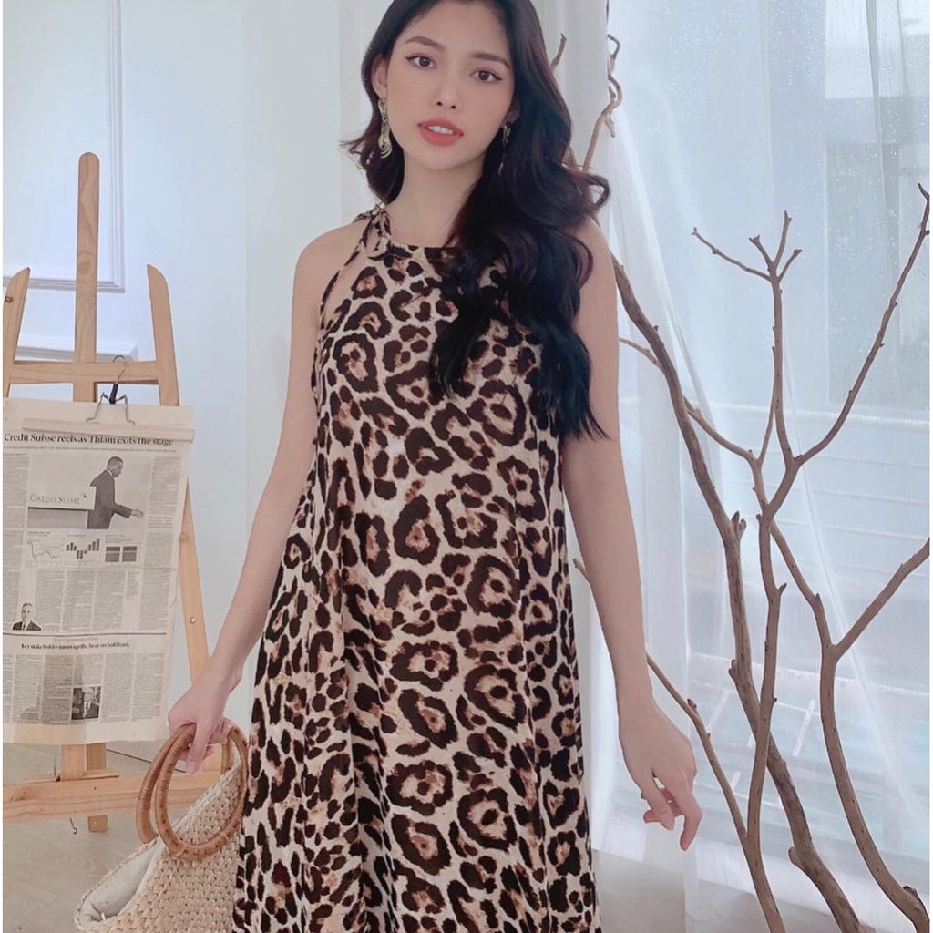 Đầm maxi beo cổ yếm | BigBuy360 - bigbuy360.vn