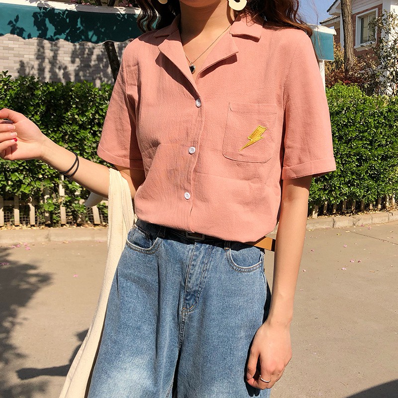 Áo sơ mi tay ngắn hoạ tiết thêu phong cách cổ điển | BigBuy360 - bigbuy360.vn