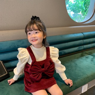 Yếm nhung nơ ngực cho bé