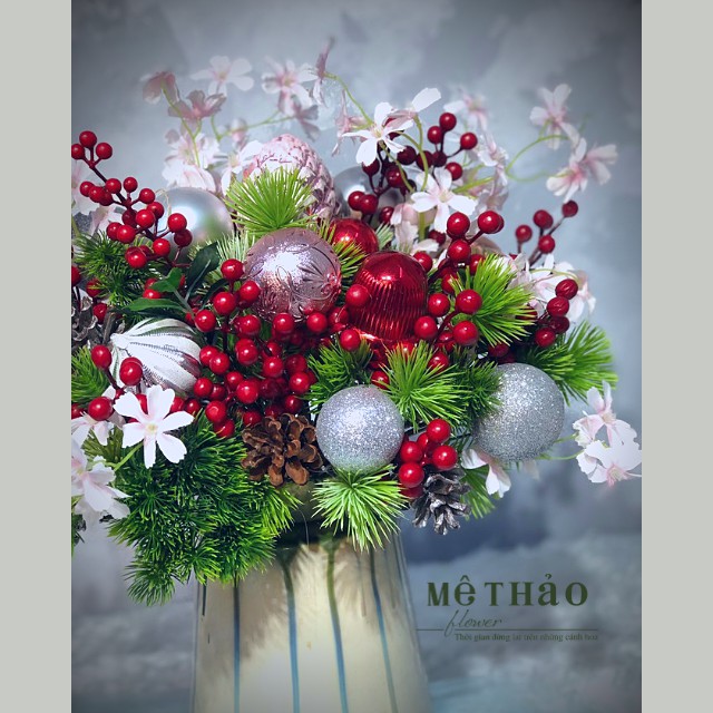 ̣̣̣̣Ảnh shop chụp) Bình Hoa Giả Trang Trí Noel,Giáng Sinh, Decor Phòng Khách Chất Liệu Lụa Cao Cấp Mê Thảo Flower