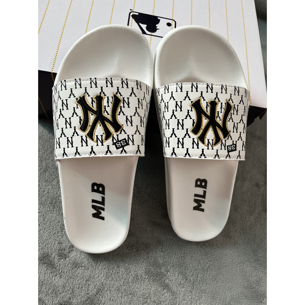 Dép nam nữ M.L.B Trắng chữ thêu hàng Full box, Quai ngang, Đế cao su nhẹ, êm chân
