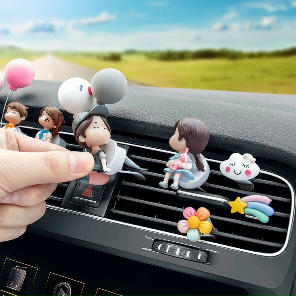 Nước Hoa Ô Tô Hitechlife Treo Cửa Gió Điều Hòa Hình Nam Nữ Đáng Yêu - Nước Hoa Xe Hơi Mini Cao Cấp Giá Rẻ Trang Trí Oto