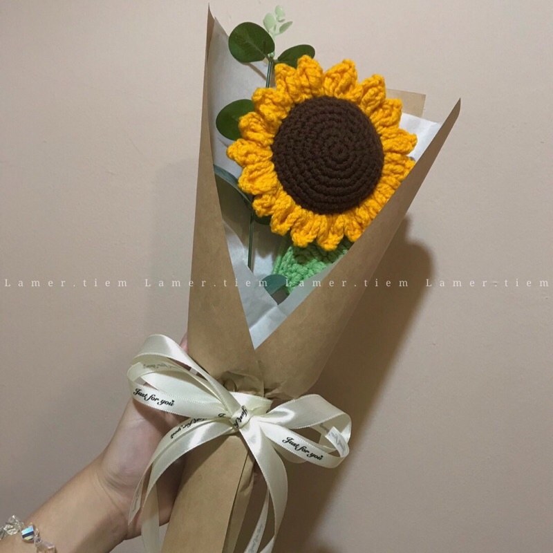 Bó hoa móc len/ hoa hướng dương móc len tặng bạn gái, quà tặng người thân/ hoa tốt nghiệp