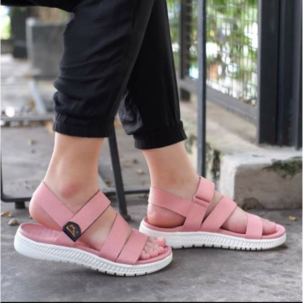 Giày sandal nữ FACOTA hồng đế trắng quai dù, đi học [Freeship]