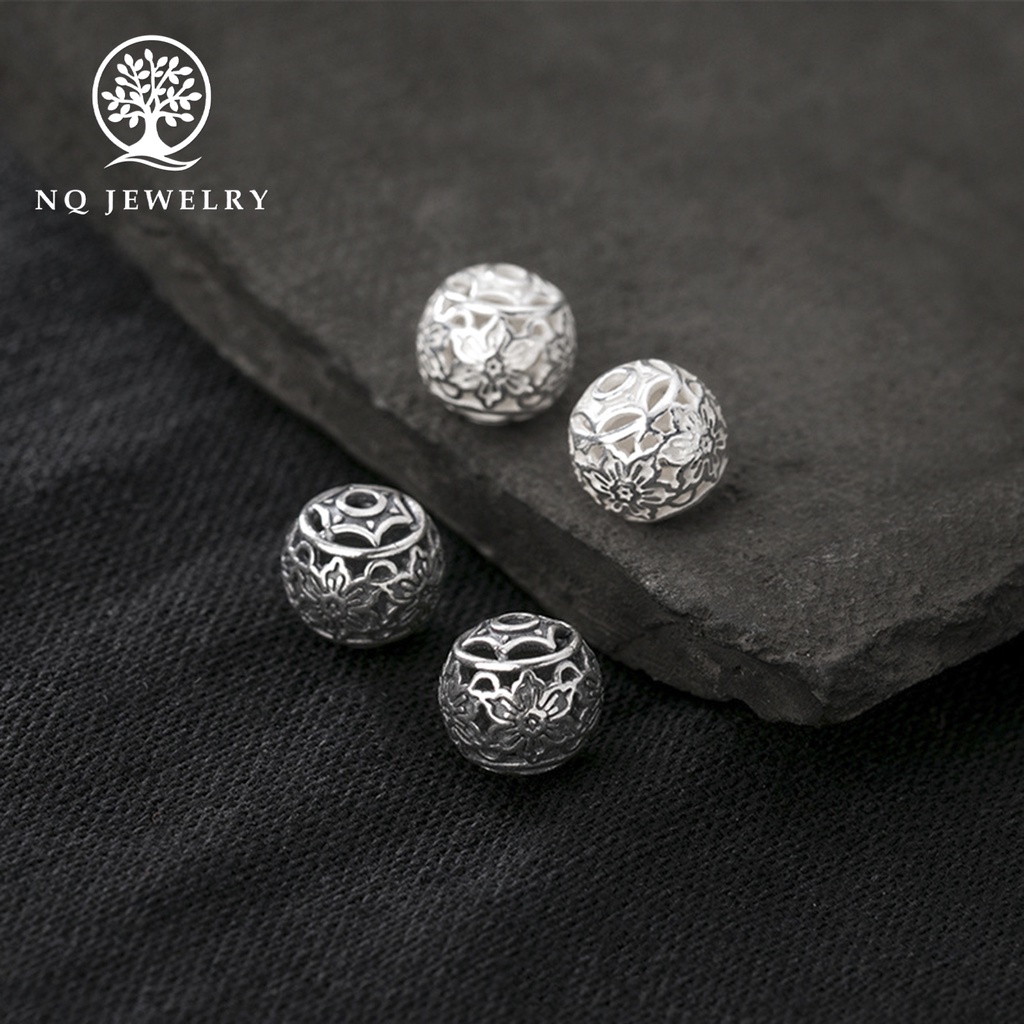 Charm bạc hình cầu hoa văn xỏ ngang - NQ Jewelry
