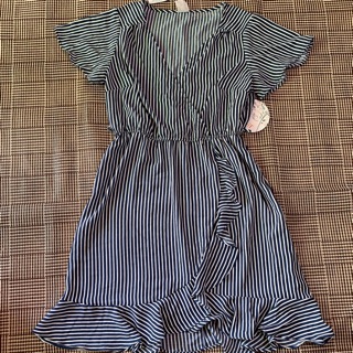 Đầm size lớn phối bèo sọc dọc