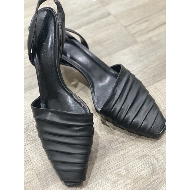 [Thanh Lý] Cao gót 4phân Charles and Keith size 39