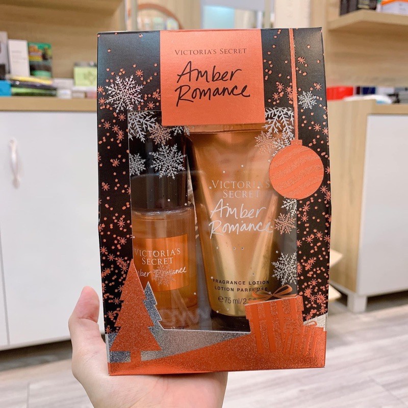 Set xịt thơm và dưỡng thể Victoria Secret | BigBuy360 - bigbuy360.vn