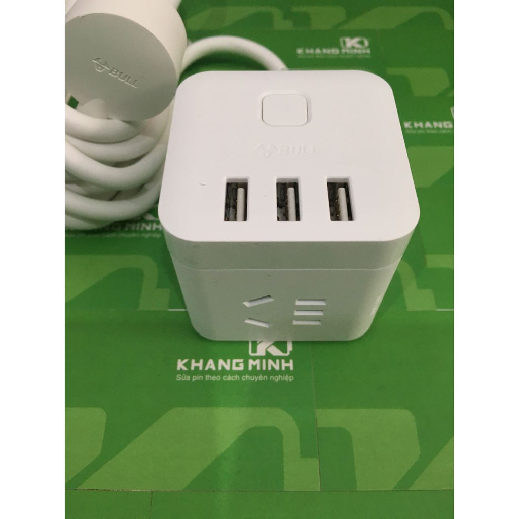 KM Dây cắm điện AC 3 chân, có Led và 3 cổng USB 5V DC tiện lợi, hàng chất lượng cao.