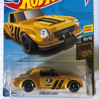 Xe mô hình hot wheels màu vàng đậm