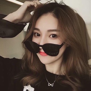 Hit hot kính đen gọng phối so cute