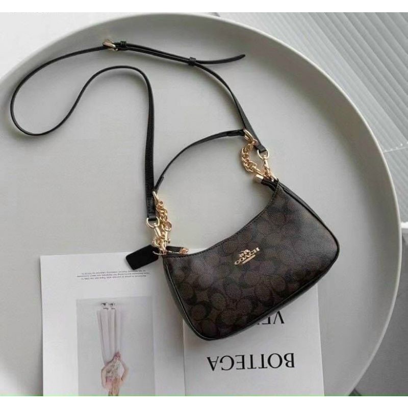 TÚI COACH DÁNG THUYỀN