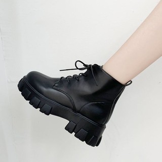 BOOTS KHÓA CÀI