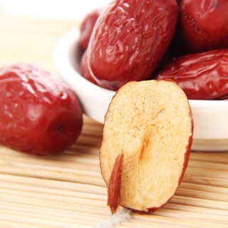 Táo đỏ Tân Cương