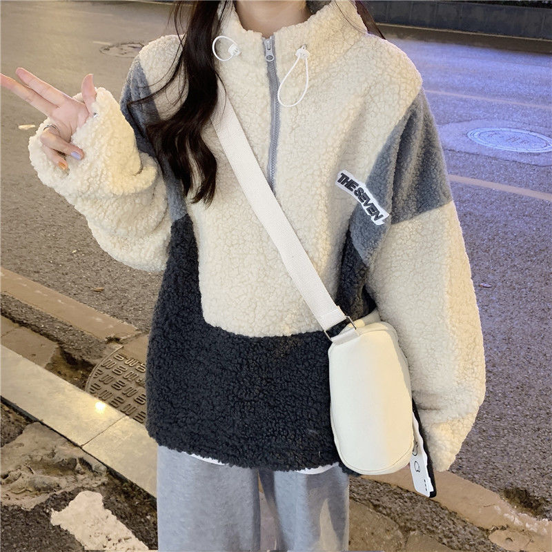 Áo chất liệu lông cừu dày dặn thiết kế phong cách thời trang dành cho nữ